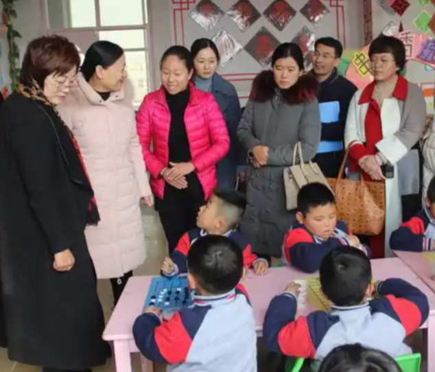 资源供应标准学前教育施行进步保教质量加强教职工队伍建造 资源供应标准学前教育施行进步保教质量加强教职工队伍建造